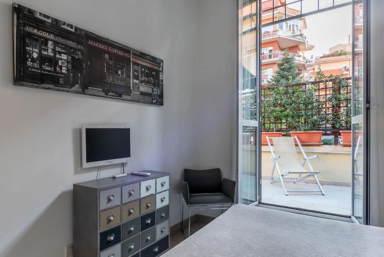 Penthouse Apartment With Terrace Close To Vatican Rome Exterior photo